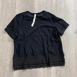 lululemon Black short sleeve shirt - size 6
